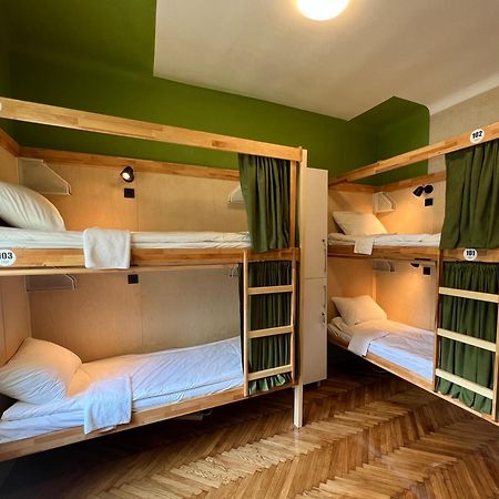 Cabbage Hostel بلغراد المظهر الخارجي الصورة