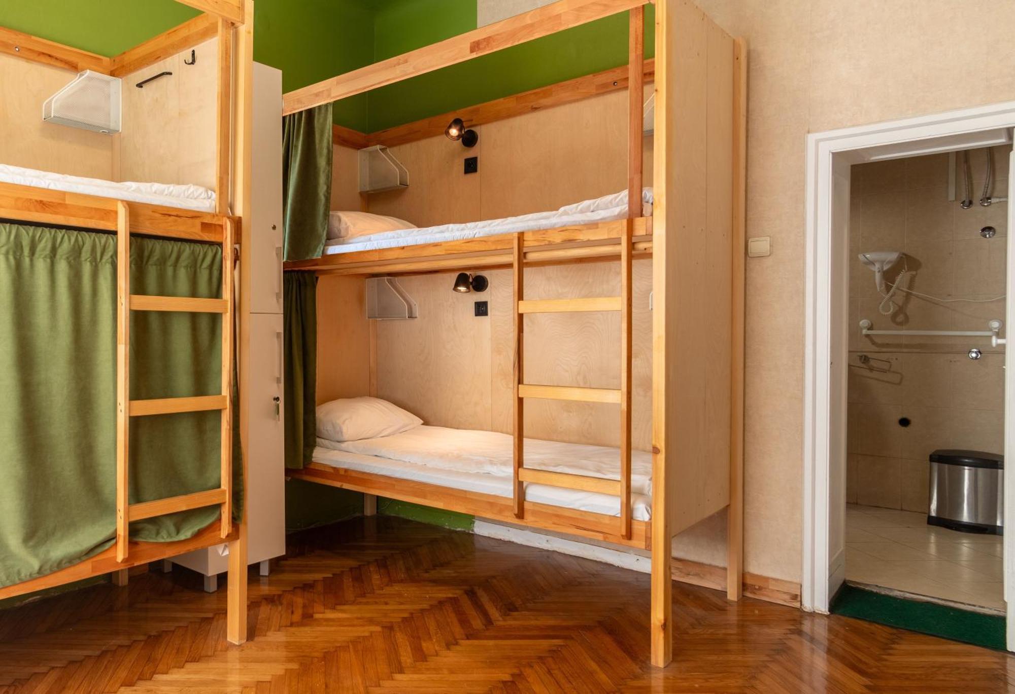 Cabbage Hostel بلغراد المظهر الخارجي الصورة