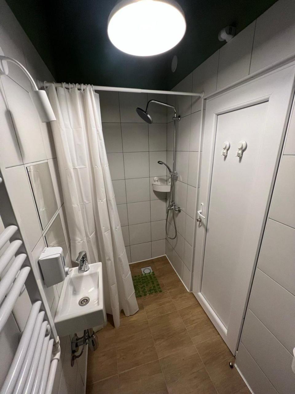 Cabbage Hostel بلغراد المظهر الخارجي الصورة